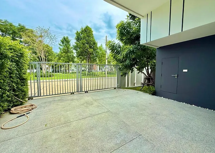 別荘 Modern Pool Near Bkk Airport 6 Guests *